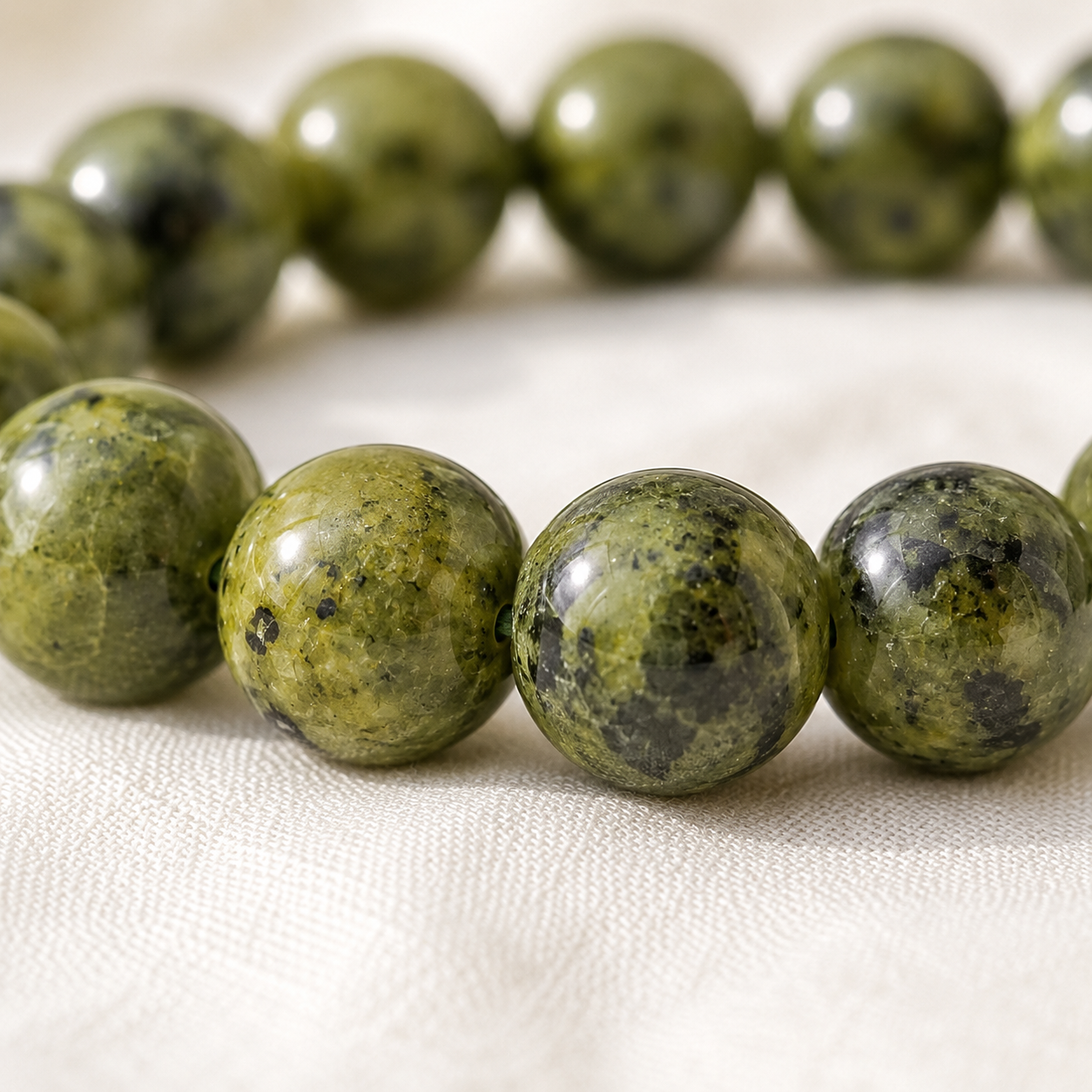 Natural Serpentine 8mm Bracelet for Renewal