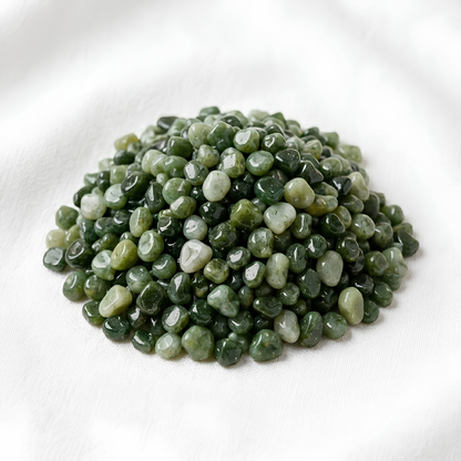 Natural Green Jade Crystal Chips for Harmony